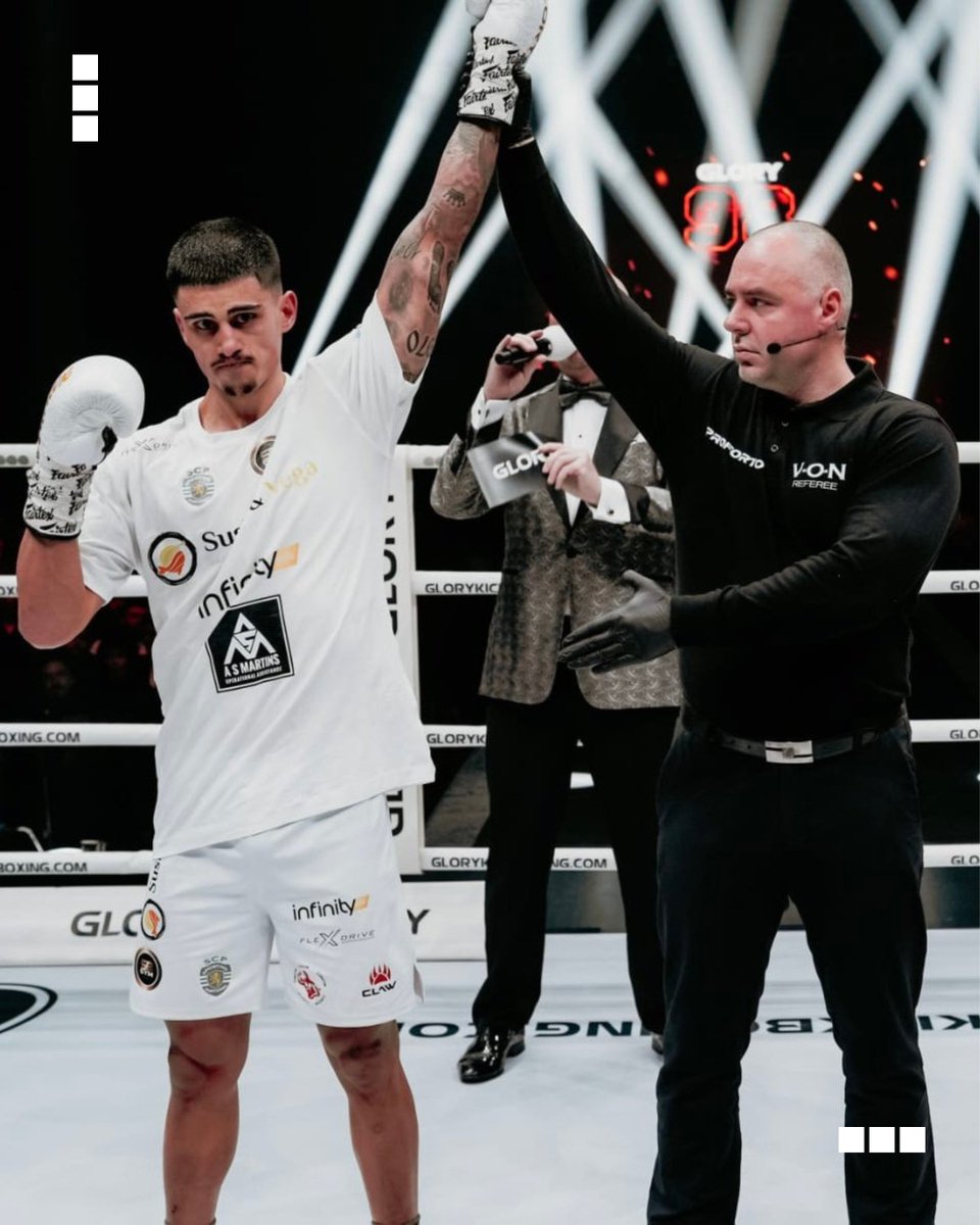 nucleo_scp_bcl's tweet image. Glória para André Santos em Roterdão 🥇

O Leão do #KickboxingSCP venceu Wunn e mantém a sua invencibilidade no #GLORY98 🥊 Bravo 👏

#SportingCP #NúcleoSCPBarcelos