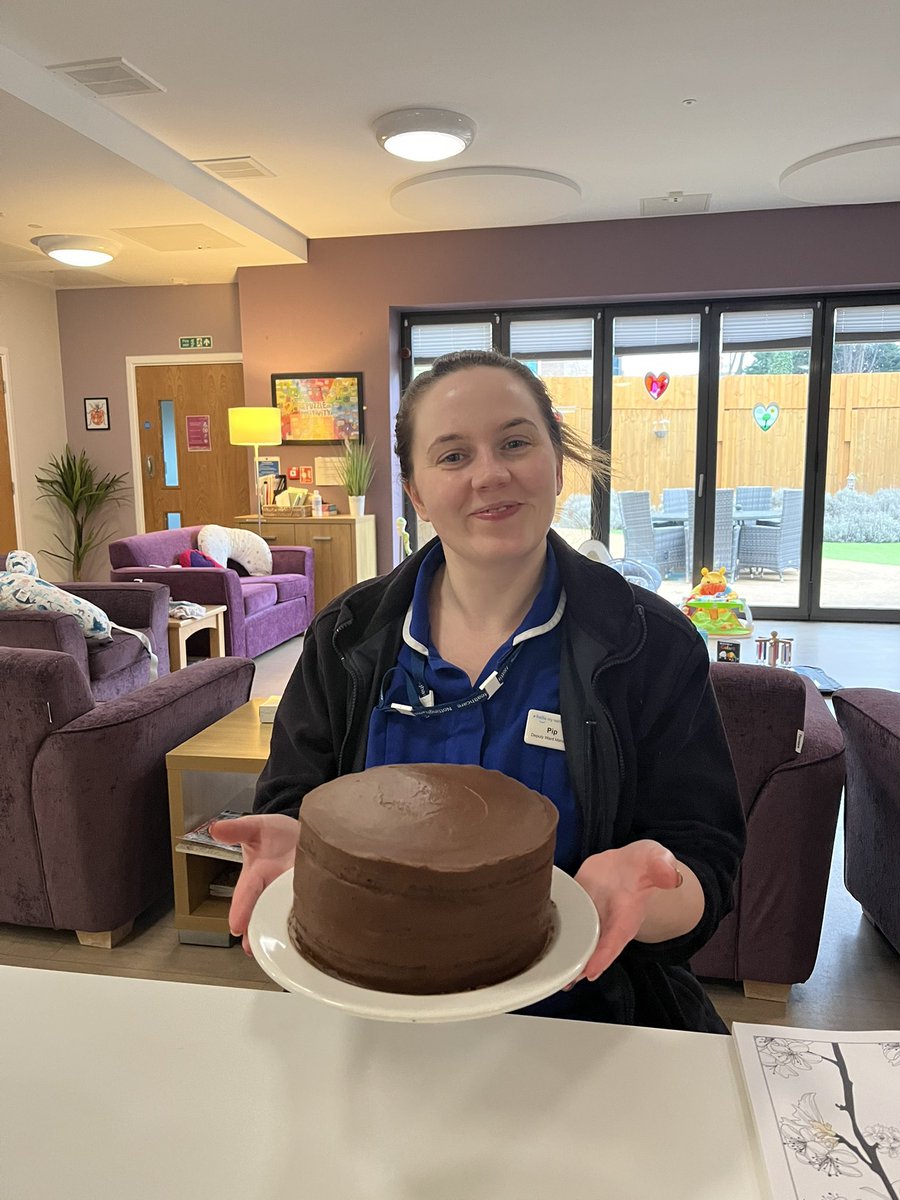 Wishing a very Happy Birthday to Pip, one of our fab band 6’s.  Hope you’ve had a lovely day and been spoilt.  💕🎉🥂🩷 <a href="/Pip1RMN/">Philippa</a> <a href="/NottsHealthcare/">Nottinghamshire Healthcare</a>