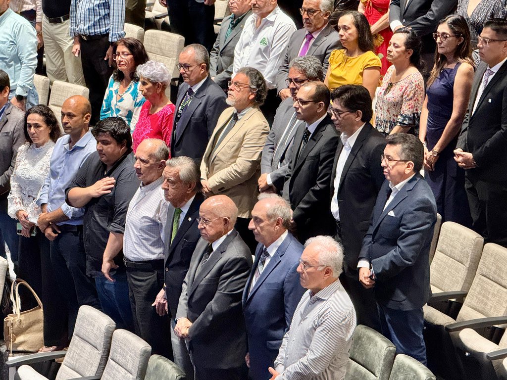 FacSaludUIS's tweet image. 🏥🩺En la actualidad, la Facultad de Salud cuenta con 1️⃣.5️⃣3️⃣3️⃣ estudiantes de pregrado en cinco programas, y 170 de posgrado, en 16 programas. Además, en proceso de creación hay 22 programas entre pregrados profesionales, técnicos, especializaciones, maestrías y doctorado.