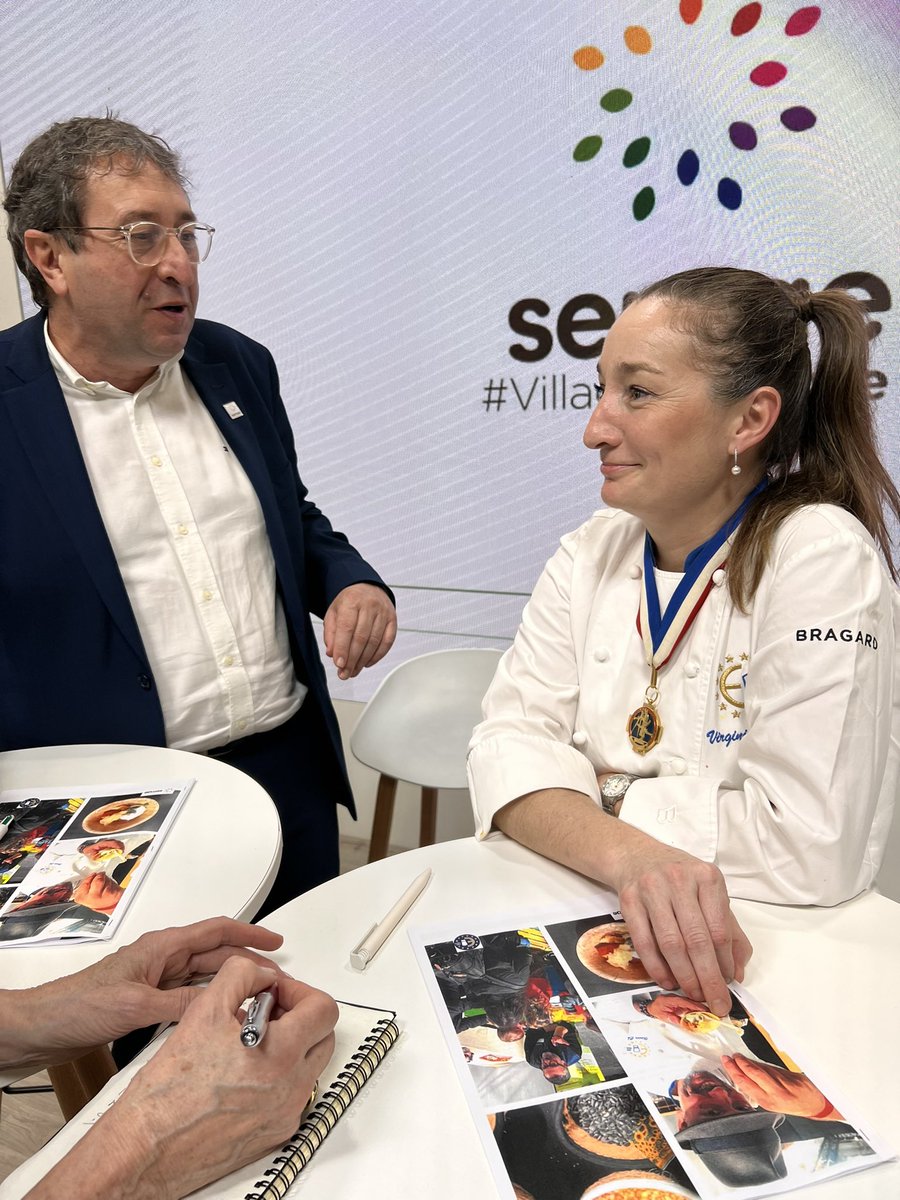 Euro-Toques France (@eurotoques1) on Twitter photo Signature du partenariat 2025 avec notre partenaire <a href="/semae_officiel/">semae</a> sur le <a href="/Salondelagri/">Salon International de l'Agriculture</a> .
<a href="/ggomez_chef/">Guillaume Gomez</a> @pierrepages <a href="/mathieulafay/">mathieulafay</a> <a href="/V_Basselot/">Virginie Basselot</a> Signature du partenariat 2025 avec notre partenaire <a href="/semae_officiel/">semae</a> sur le <a href="/Salondelagri/">Salon International de l'Agriculture</a> .
<a href="/ggomez_chef/">Guillaume Gomez</a> @pierrepages <a href="/mathieulafay/">mathieulafay</a> <a href="/V_Basselot/">Virginie Basselot</a>