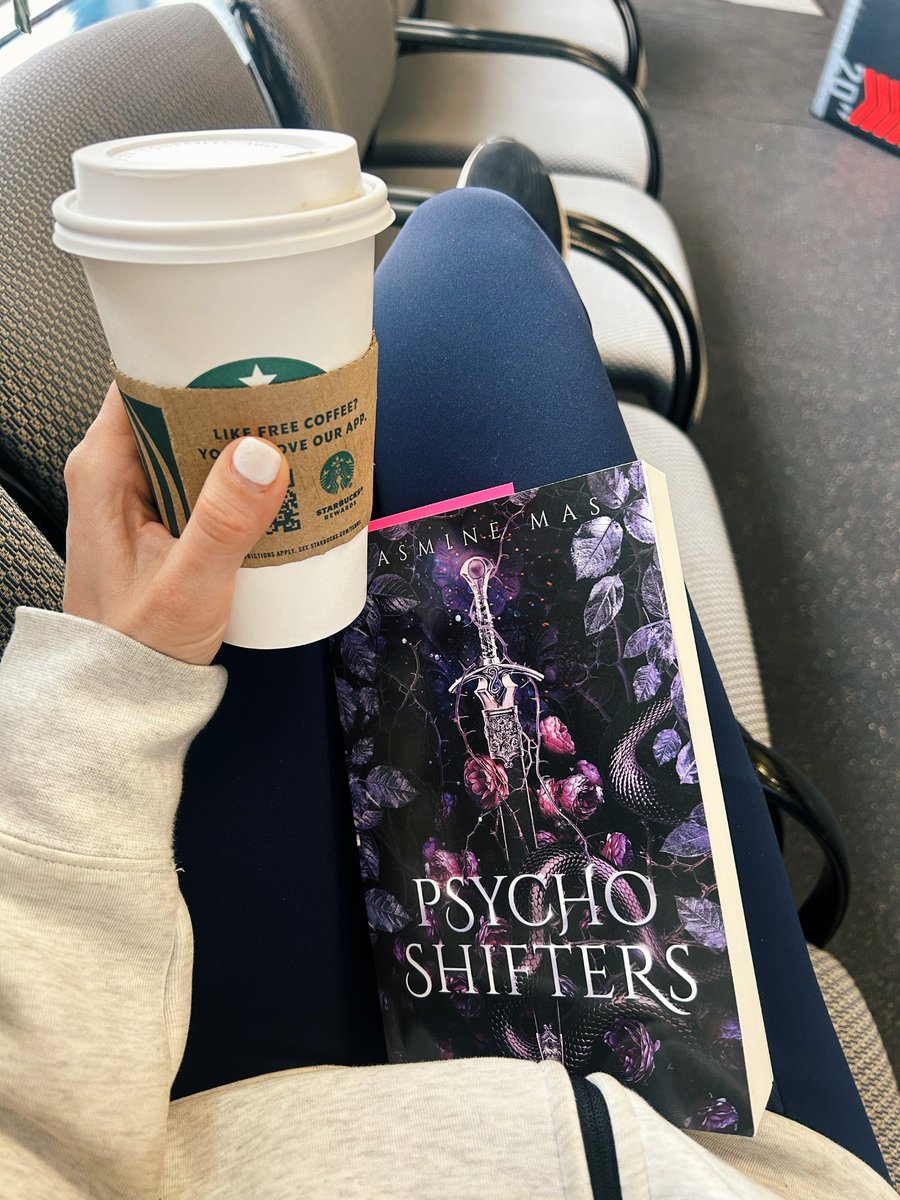 RunThruPages's tweet image. Hunted down the indie version of psycho  shifters by Jasmine Mas! But now I have the unfortunate job of finding the next 2 😭