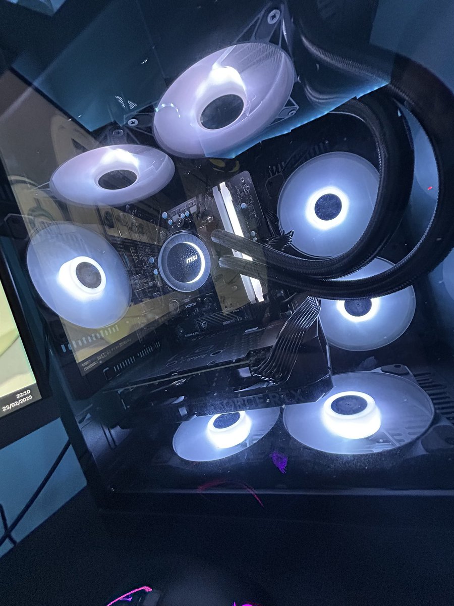 Seynoxgraph's tweet image. Cette endroit et tout pour moi sans luis cette passion pour le graphisme n’aurai sûrement jamais existé si j’en suis là aujourd’hui c’est grâce à vous et à la determination croyez en vos rêve 💪🏻