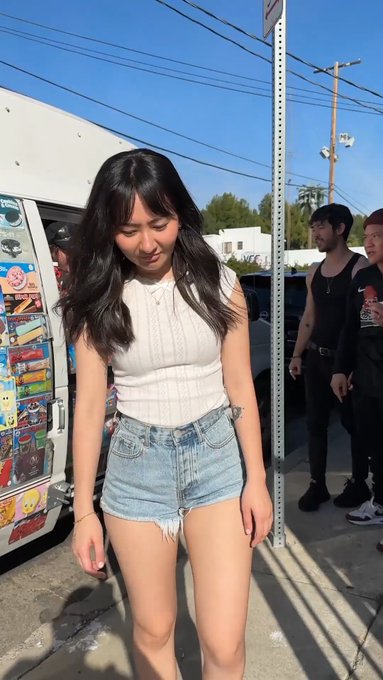 She really learned her lesson @your_scumbagdad @amazingcree_ @Shinyykira @TimothyDeLaG @itsethanfox @Cherdleys2
