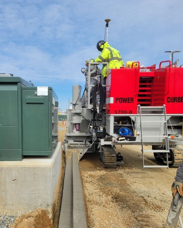 This contractor in Virginia is using their new #PowerCurber 5700-D to pour using 3D/Stringless machine guidance👏

#PowerCurbers #PowerPavers #ConcreteConstruction #Construction #Slipform #MadeInUSA