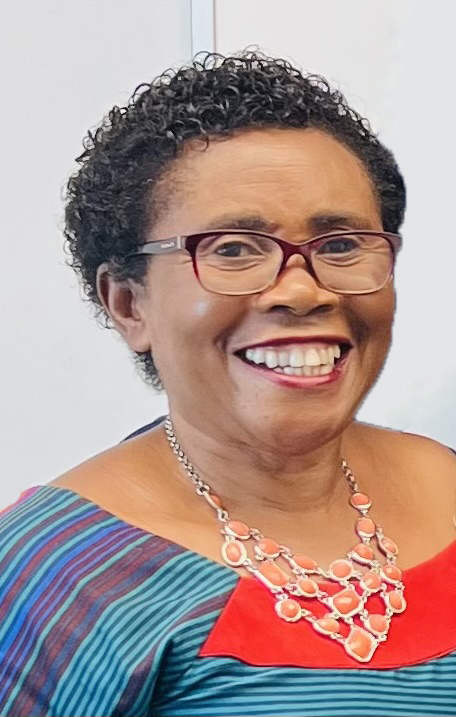 Edith Kambere, an advocate for refugees and immigrants in Canada, is being recognized with an honorary degree from <a href="/KwantlenU/">KwantlenU</a>. Kambere will receive a Doctor of Law at the university’s convocation ceremonies today.

Read more: kpu.ca/news/2025/02/2…