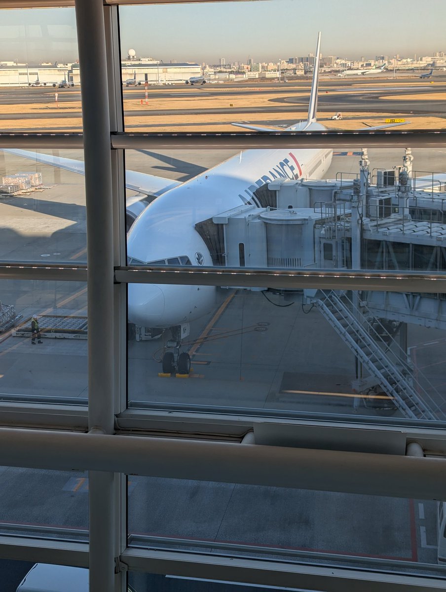 aldomacair's tweet photo. #AF281 #HND ✈️ #CDG retour en #France 😭 bye bye #Tokyo #Avgeeks #FGZNH 777-300 https://t.co/YAqymmPlqU