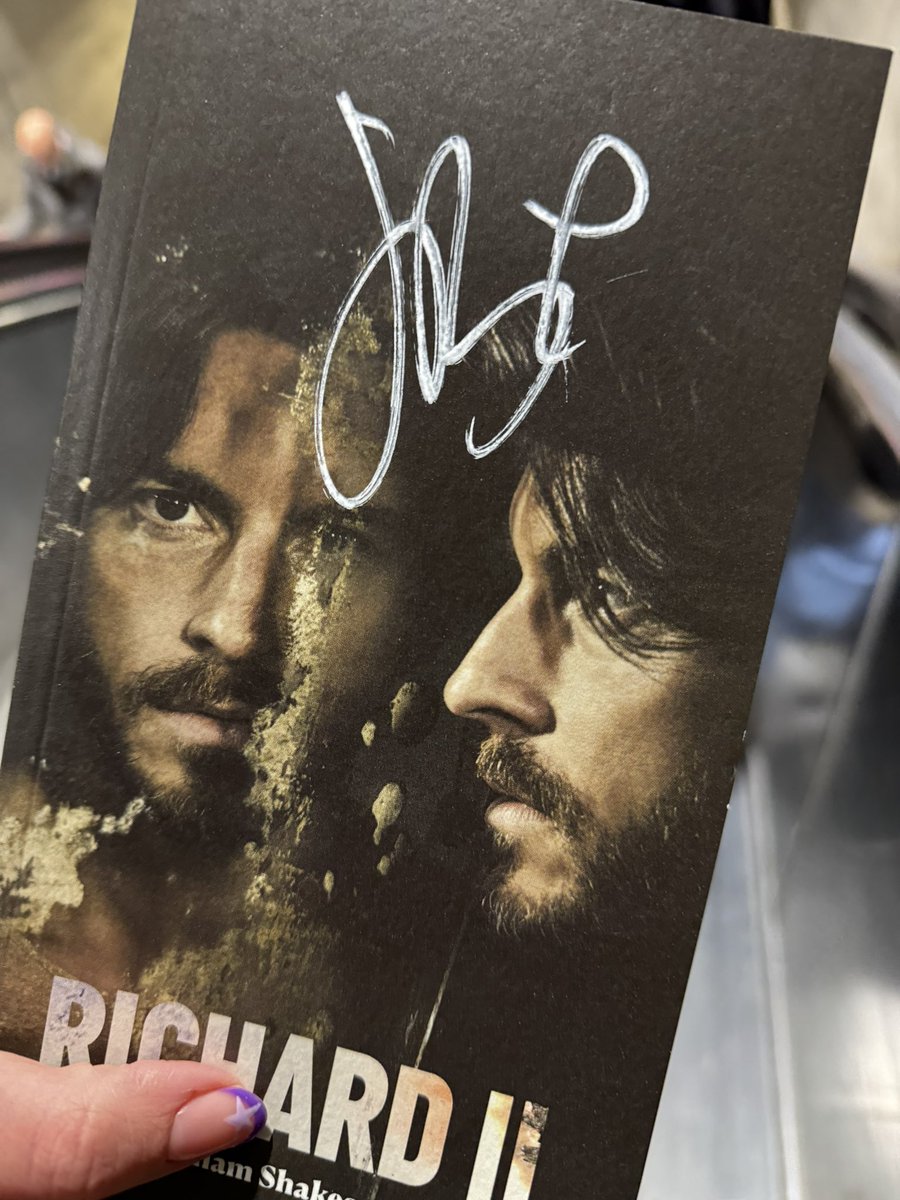 JUST MET JONATHAN BAILEY