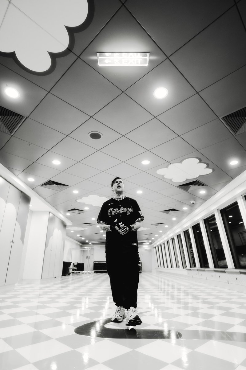 WeAreTheUsed's tweet photo. Happiest Bertday to the legend himself robbietheused ❤️

📸 @shotbyhvnter https://t.co/Zw9DgZezLu