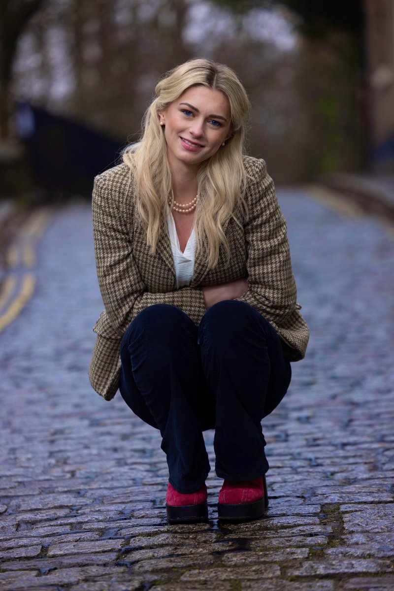 fleurmeston's tweet image. A progressively silly shoot for Country Life 

John Millard / Copyright Country Life Picture Library @Countrylifemag #countrylife #frontispiece