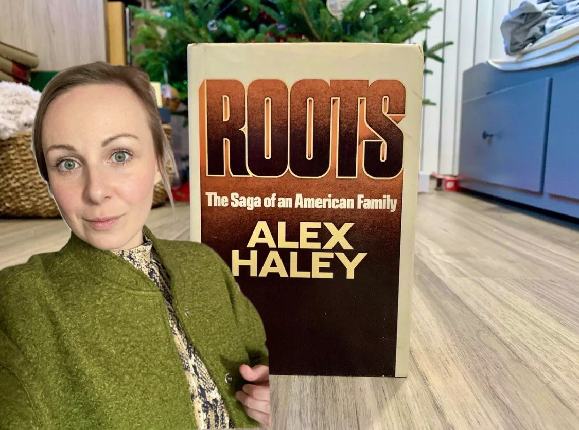 Alena MyLittleBookstore tweet media