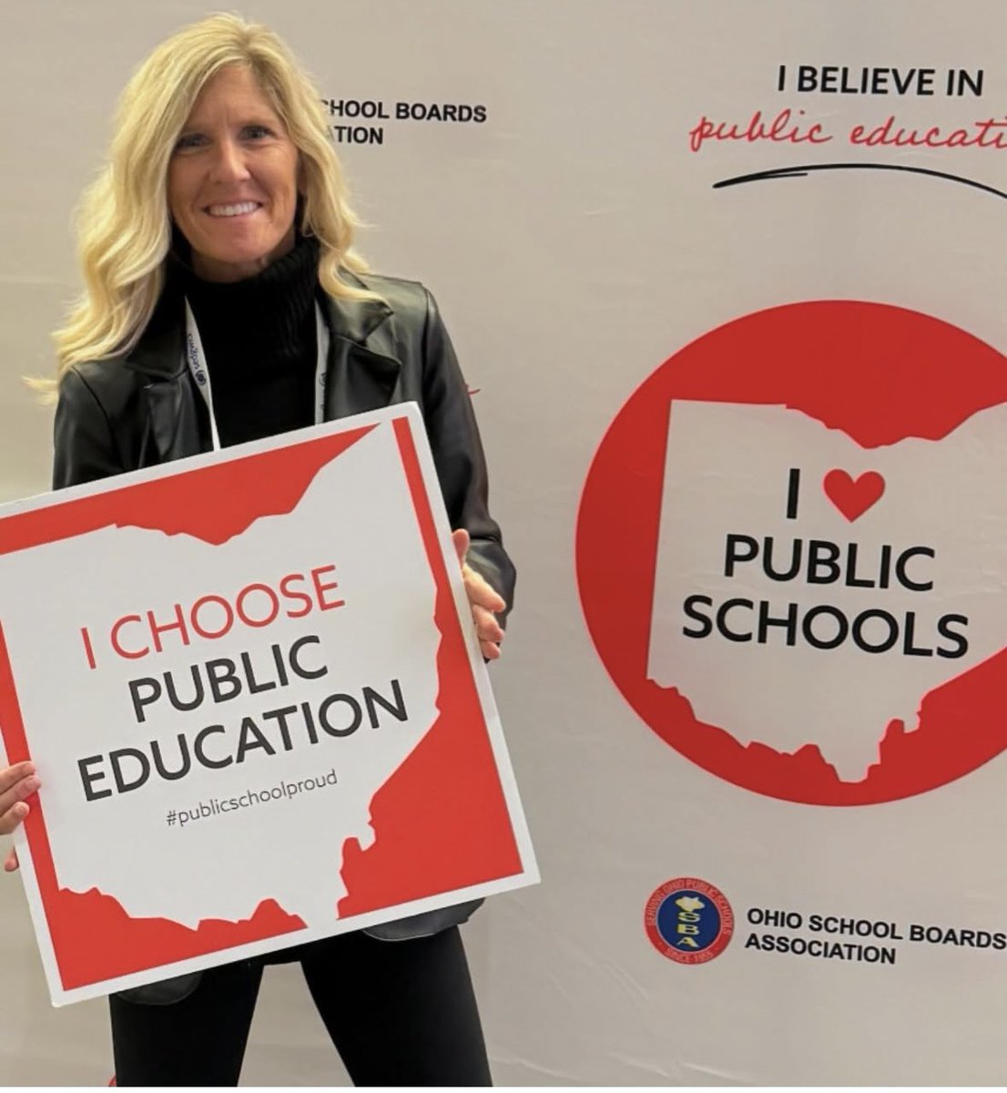 mrsmindynewell's tweet photo. 🍎 If you see a public school employee out &amp; about, celebrate with a smile, hug, high five or Diet Coke!!!!! 🎉🖐️🥤
#iheartpublicschools #PublicSchoolProud #PSW25 https://t.co/6E9MVXd7Nd