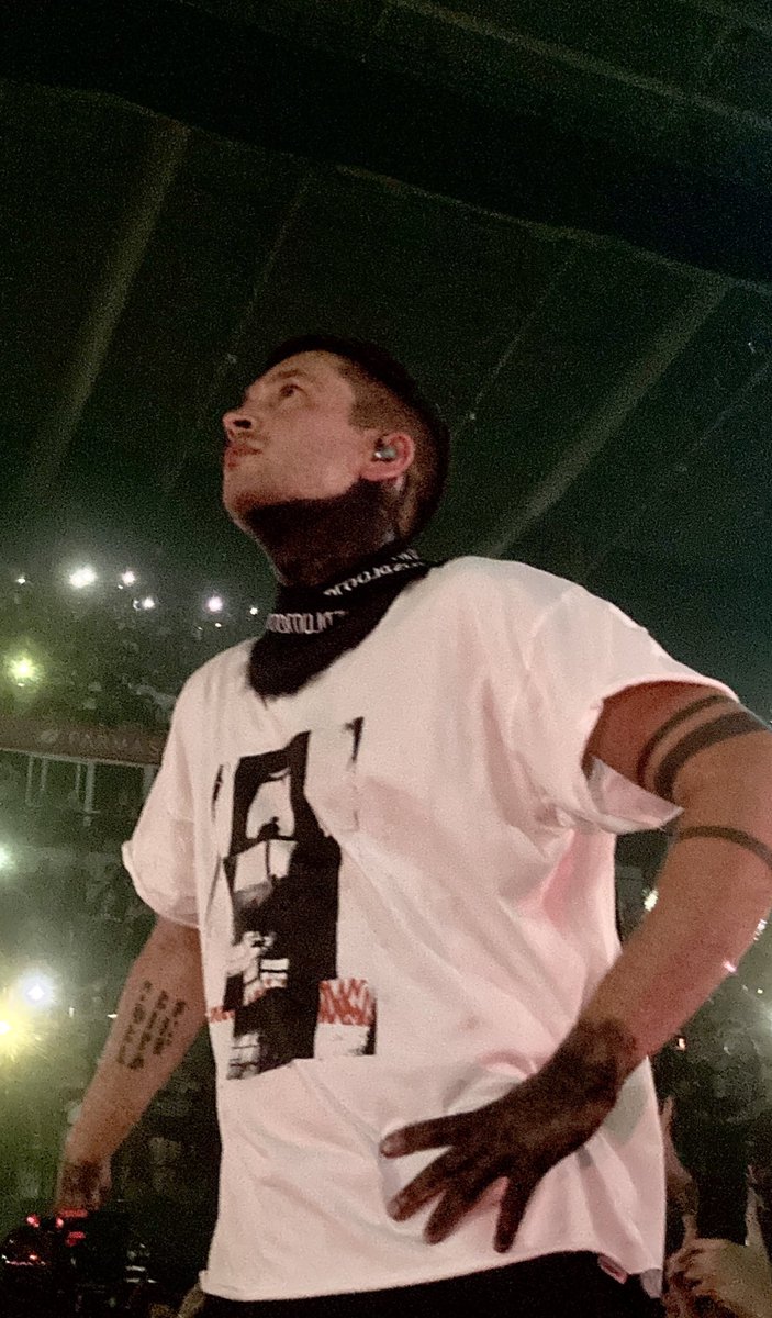 fcthemusic's tweet photo. 🤞🏻❤️‍🩹✨ https://t.co/Fodpfx04wo