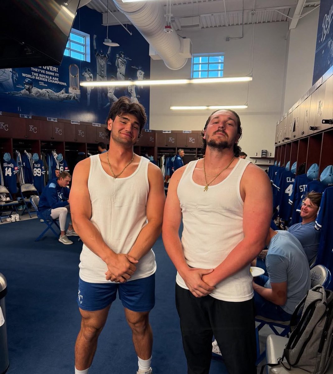 l3eckam's tweet photo. It’s happening before our very eyes @VPasquantino #royals https://t.co/cLiwURphfs