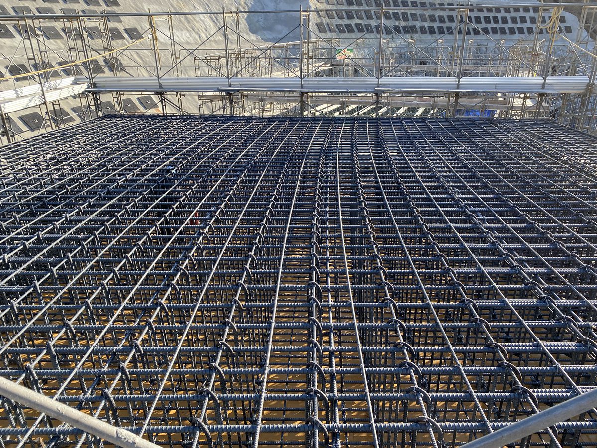 11ブロック側壁頂版の鉄筋組み立て作業完了です。