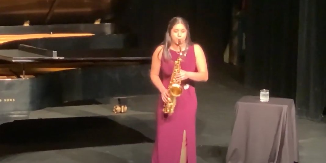 Young Texas Artists (@youngtxartists) on Twitter photo It's not too late to get tickets to Texas Medical Center Orchestra's March 2 concert featuring 2024 YTA Silver Medalist and Audience Choice Award winner Rachel Jimenez.
Rachel's YTA performance: youtu.be/IaxL_vPOcuo?si…
Concert tickets: bit.ly/4aTHNNL
<a href="/TMCOrchestra/">Texas Medical Center Orchestra</a> It's not too late to get tickets to Texas Medical Center Orchestra's March 2 concert featuring 2024 YTA Silver Medalist and Audience Choice Award winner Rachel Jimenez.
Rachel's YTA performance: youtu.be/IaxL_vPOcuo?si…
Concert tickets: bit.ly/4aTHNNL
<a href="/TMCOrchestra/">Texas Medical Center Orchestra</a>