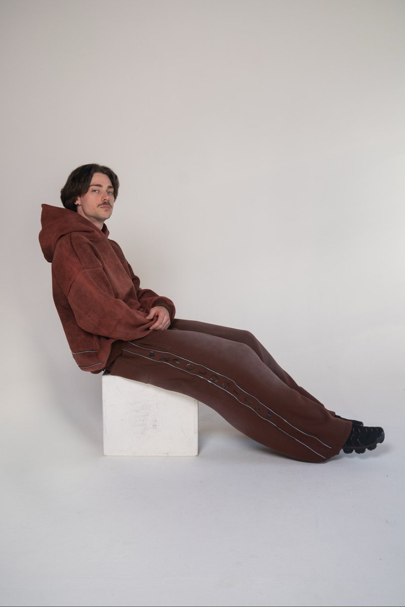 xpologist's tweet photo. 50% OFF on all items across our website🚨

Use the code #lateval50 to receive 50% off on all orders, with no minimum purchase required 🛍️

https://t.co/cWEVMFefR7 🌐

#xpologist #Gucci #JinxGucci #TrendingNow #Thread #MondayMotivaton #Portland https://t.co/gJoCkRB3Kt