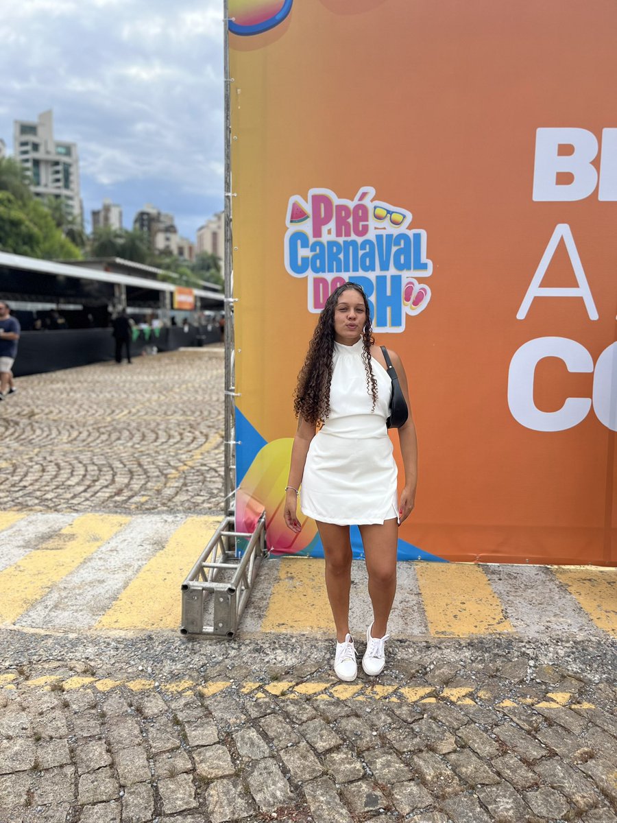 Layzamartins0's tweet photo. #Precarnaval ✨ https://t.co/axhQZAjstd