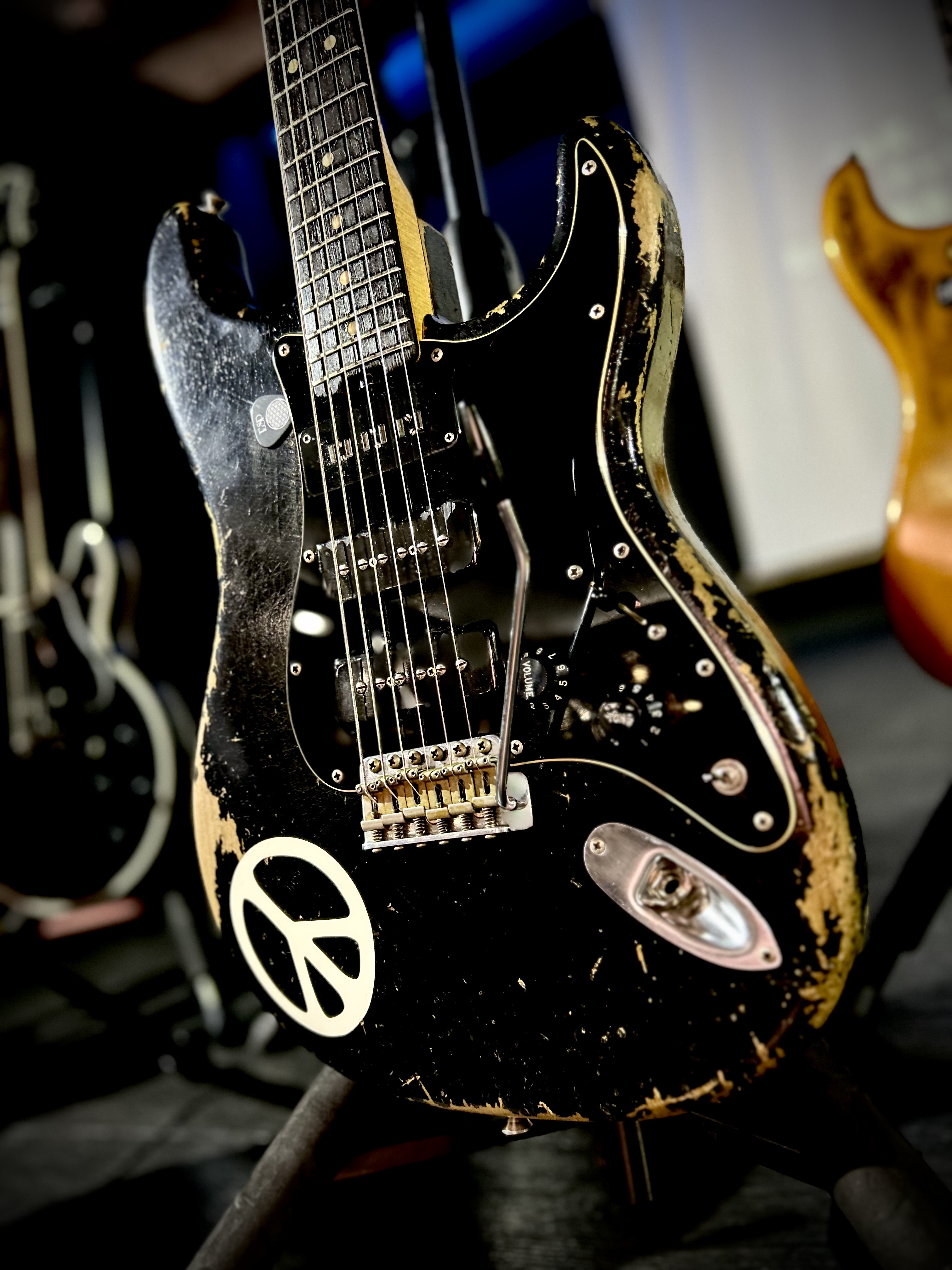 ESP Guitars AR on X: 