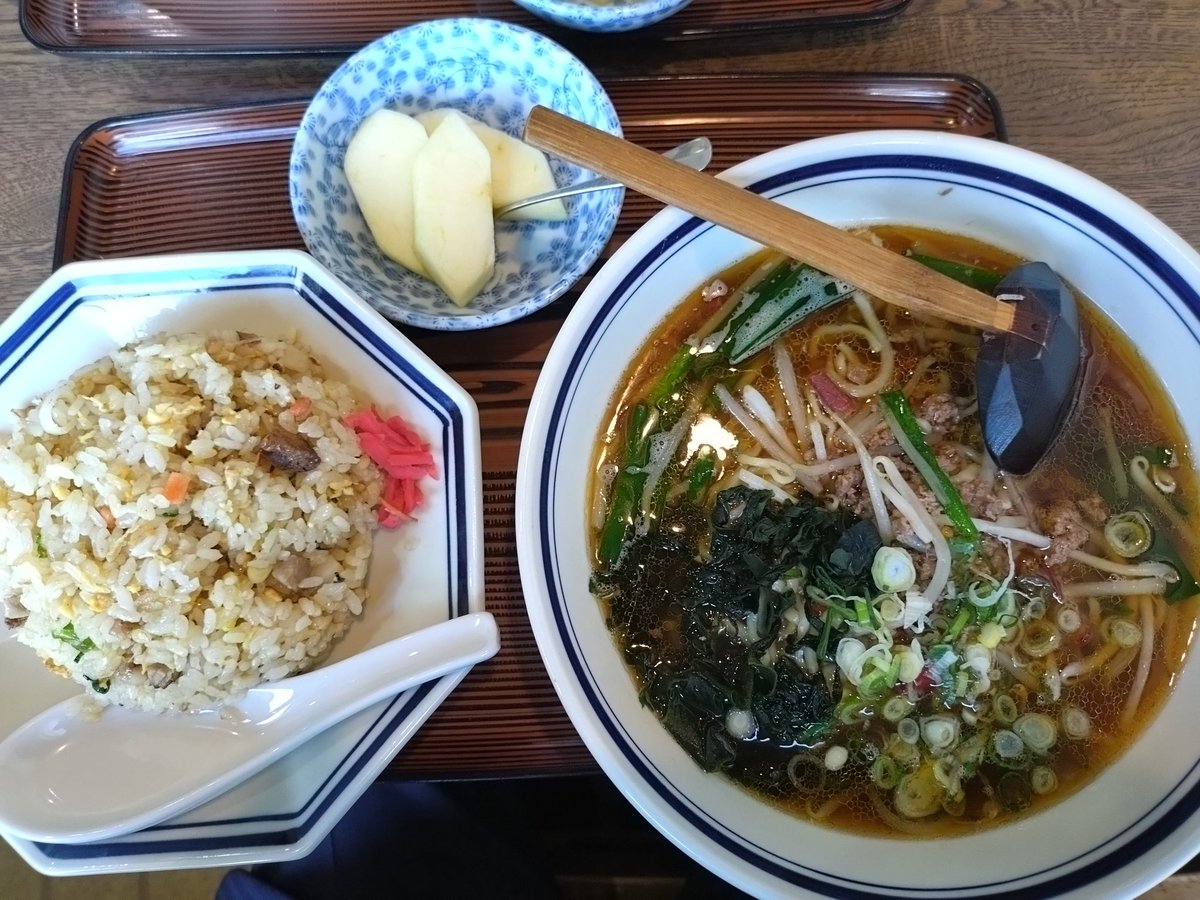hetareter_GE8's tweet photo. 半田市の手打ちラーメン尾州にて、台湾ラーメン

辛さは控え目だけど、あっさりスープにピッタリ✨ https://t.co/YZkn228coG