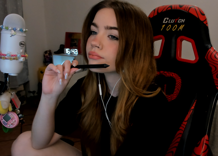 welchelas's tweet photo. RT y dibujo tu foto de perfil en stream xdd

https://t.co/WBAadV6CFU https://t.co/1hHDQZDfxr