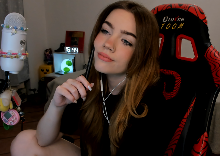 welchelas's tweet photo. RT y dibujo tu foto de perfil en stream xdd

https://t.co/WBAadV6CFU https://t.co/1hHDQZDfxr
