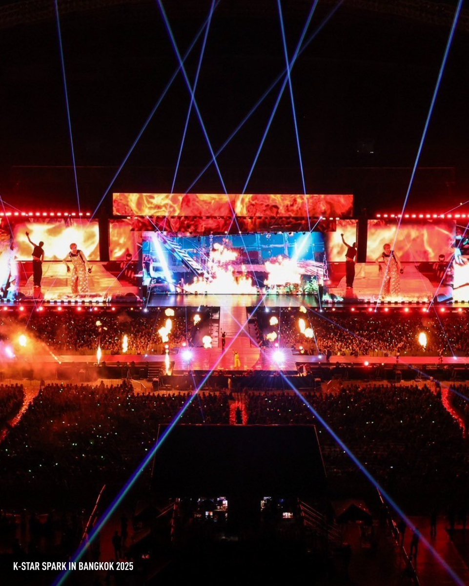 BAMBAM ที่ราชมังอีกครั้ง! บอกเลยว่ายิ่งใหญ่! ร้อนแรง! จัดเต็มทุกstage🔥 
ในงาน “k-star spark in bangkok 2025”💫

#KStarSparkConcert
#DPRIAN #BAMBAM #BamBam #뱀뱀 #DAESUNG #MINNIE #민니 #GIDLE #GDRAGON