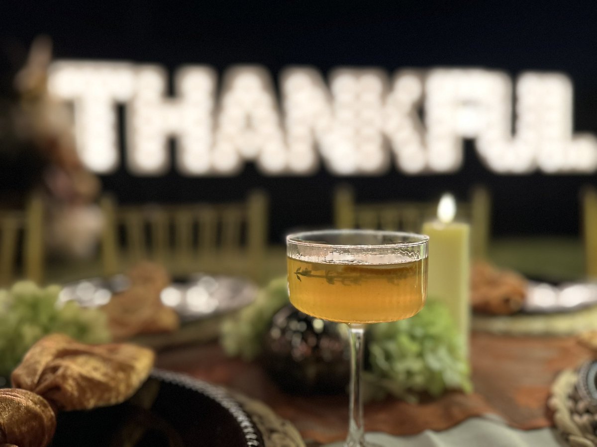 VeGaS1515's tweet photo. Friendsgiving 2024🤎🫶🏼 https://t.co/DRA4eUMQM8
