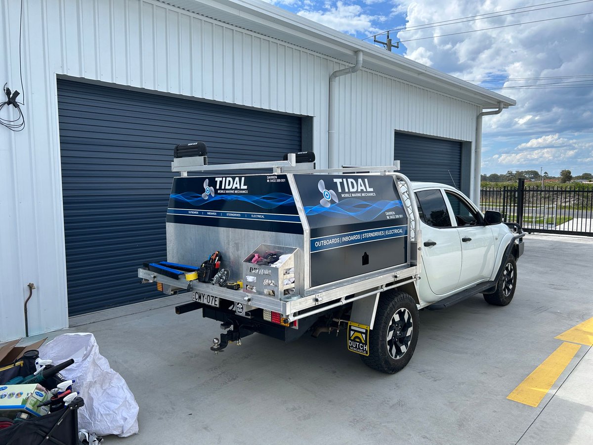 astech83's tweet photo. Fresh branding on the work ute for the guys at Tidal Marine Mechanic.

#InnovativeWraps #GraphicsDesign #VinylInstallation https://t.co/Lbdnw1fQOb
