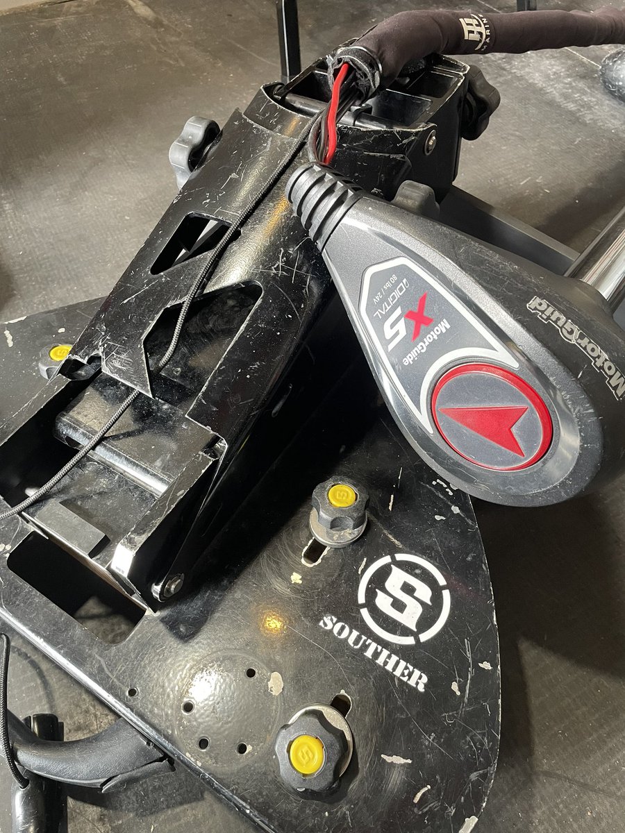 garagebase2023's tweet photo. ガレージベース　中古品
USEDエレキ、ボート用品人気商品入荷ラッシュ中！
X5、チャージャー、ホンデックス魚探
エレキは他にもあり、当店でOH後販売です🛠️ https://t.co/RAugJwZA5G