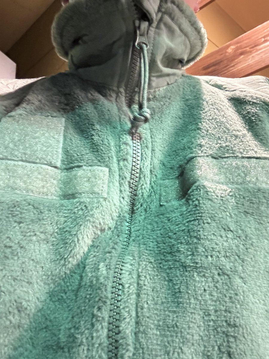 8765_YCR4M's tweet image. ECWCS フリース ポーラテックだし
暖かいし軽いしオヌヌメ
コヨーテ色も欲しい🤤

#ecwcs
#usarmy
#polartec