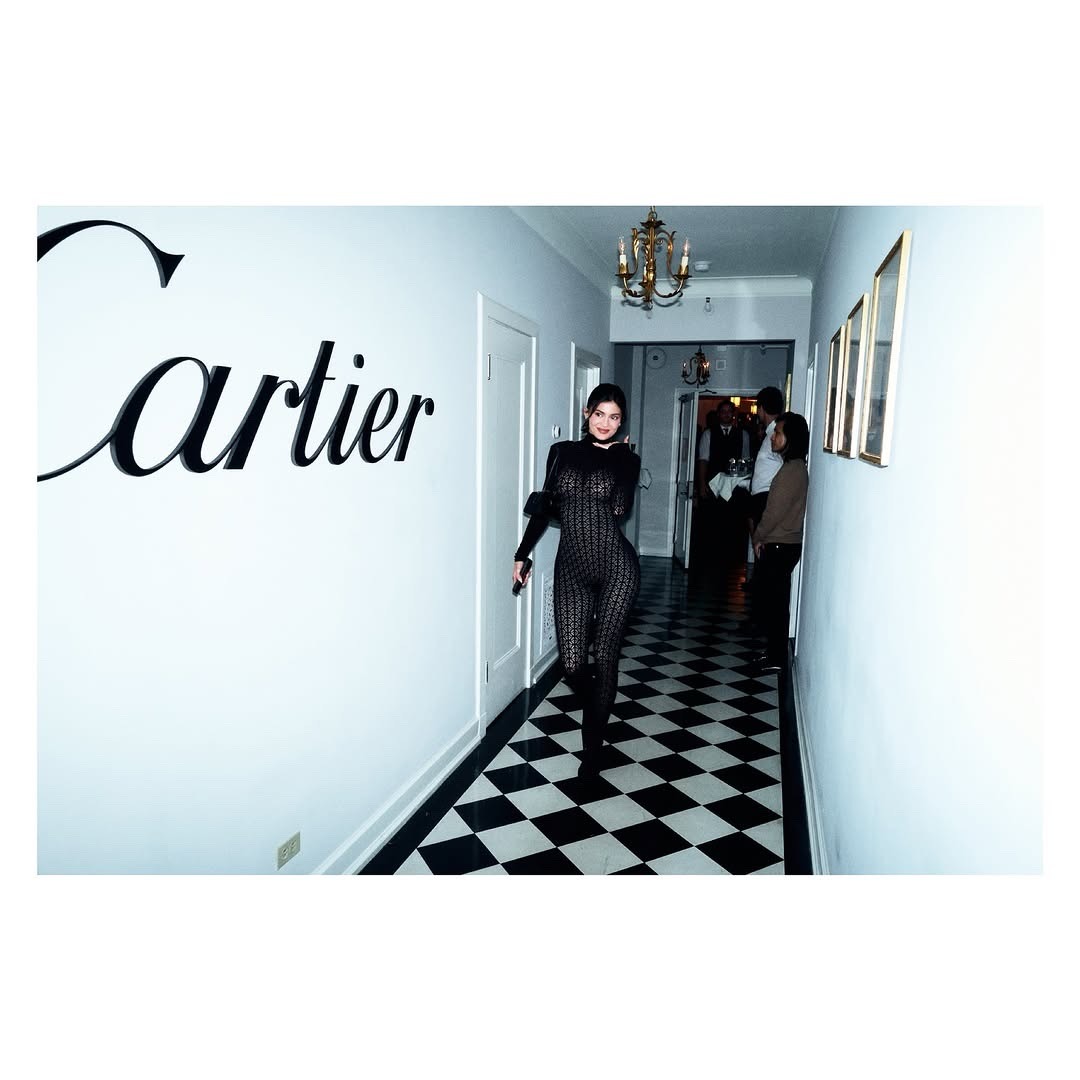 midiaskylie's tweet photo. Subterranean homesick blues___

Obrigado Timothèe e @Cartier ♥️♠️♦️♣️ https://t.co/HtfxdL8rSX
