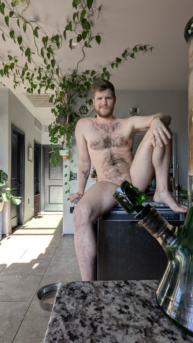 Anyone want a hit 🍃💨😈