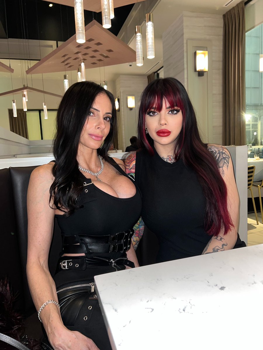 Last night in Detroit with <a href="/msjetblackwidow/">Mistress Black</a> 

2/26-3/1 Dallas,TX
3/1-3/3 Houston, TX
3/3 Panama City Beach,FL
