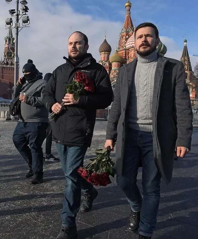 27 февраля, в день памяти Бориса Немцова и десятую годовщину его убийства, мы с <a href="/IlyaYashin/">Илья Яшин</a> проводим публичную встречу в Дюссельдорфе. Вспомним Бориса Ефимовича, поговорим о делах текущих и ответим на ваши вопросы.

Ссылка на регистрацию:
forms.gle/EZq6PvV48QqwU4…

Будем рады всех