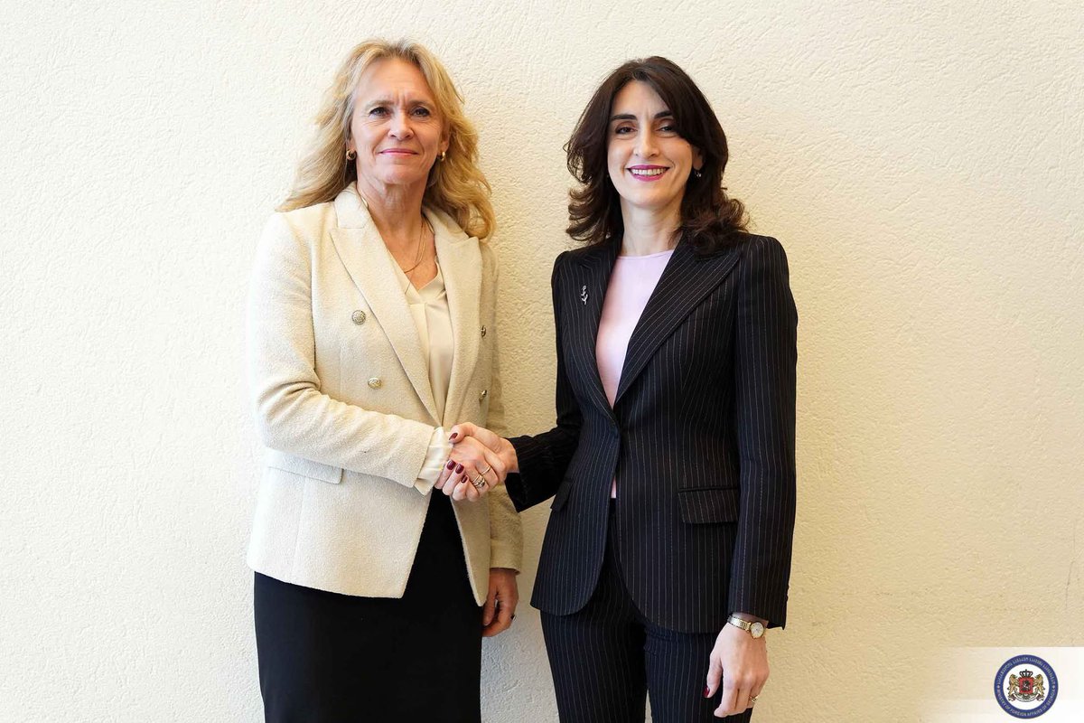 Pleased to meet with the Foreign Minister of 🇮🇸 <a href="/thorgkatrin/">Þorgerður Katrín Gunnarsdóttir</a> in the margins of #HRC58 in Geneva. We had a good discussion on regional developments, European security &amp; integration into the 🇪🇺. Looking forward to enhancing our bilateral cooperation in different areas.