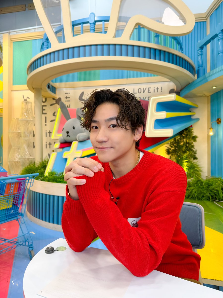 generationsfext's tweet photo. 2025.02.26(Wed)
TBS「ラヴィット！」

=====
GENERATIONS LIVE TOUR 2024 "GENERATIONS 2.0 " LIVE DVD &amp; Blu-ray
https://t.co/2YcZxmaOFs

EVERGREEN 2.0
https://t.co/jasC72GtT4
=====

#GENERATIONS #小森隼
#GENE_小森隼
@tbs_loveit https://t.co/UmOrZqNlJx
