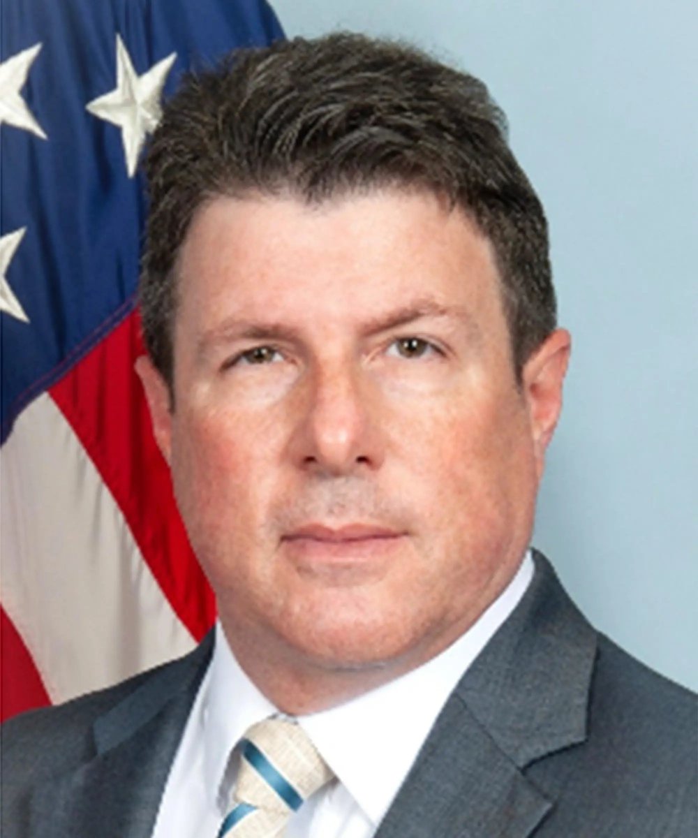 RonMilner77544's tweet image. Hmm this is the FBI agency that democrats are defending?! Headline-Former FBI agent Tim Thibault improperly shared investigative information — and a nude photo of his girlfriend — with people outside the bureau via his government email while also allegedly shielding then-first…