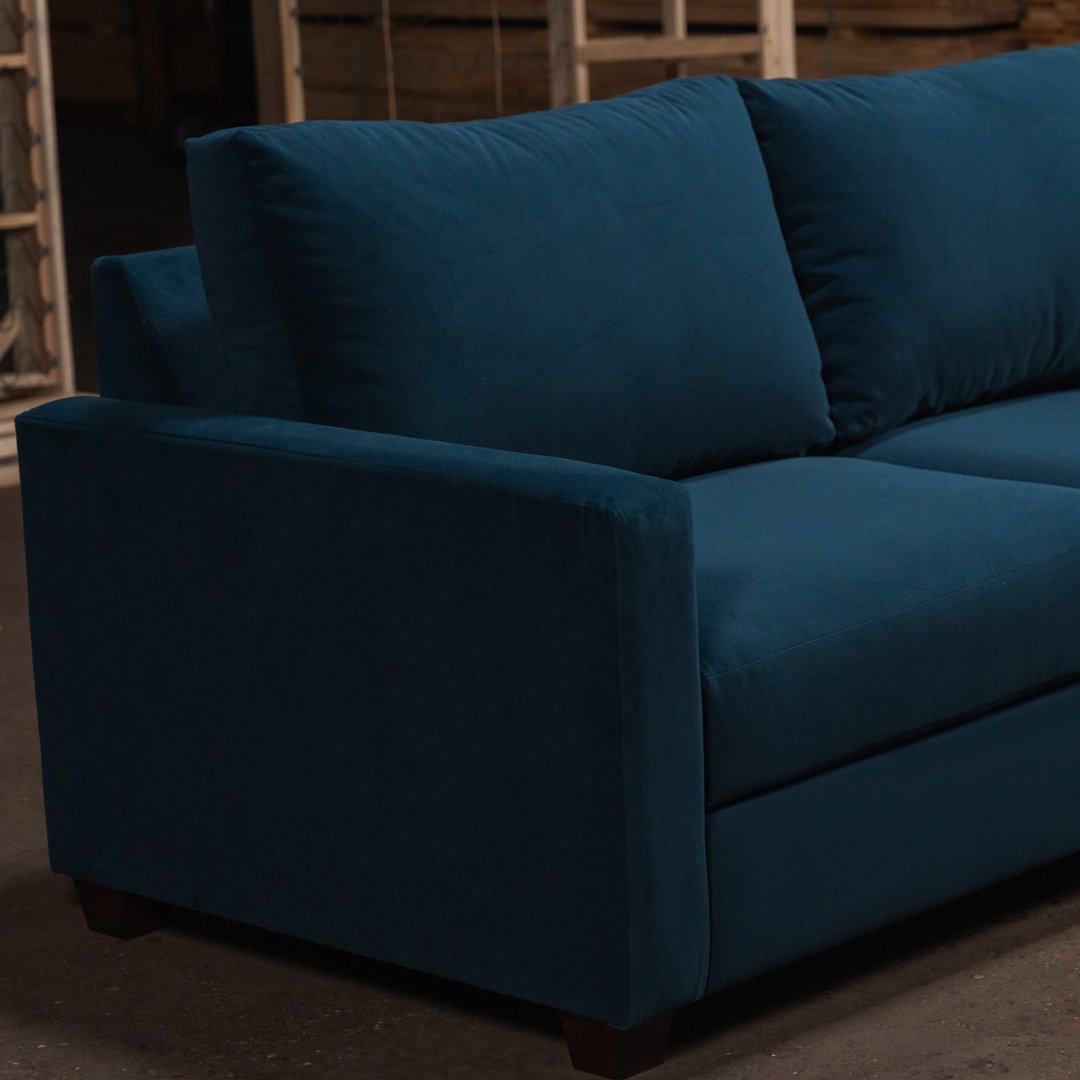 LivingDesignsF's tweet image. Design that speaks for itself ✨💙

#LivingDesignsFurniture #BlueSofa #CustomSofa #HoustonBusiness #FurnitureExperts