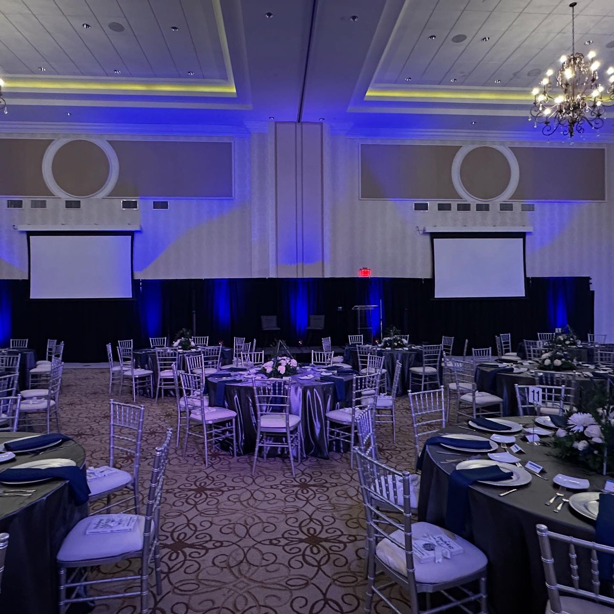 ipeclv's tweet photo. Ready for another beautiful event with IG capstonewealthadvisors (for a third year!) at IPEC Las Vegas! https://t.co/XQHYdx639P