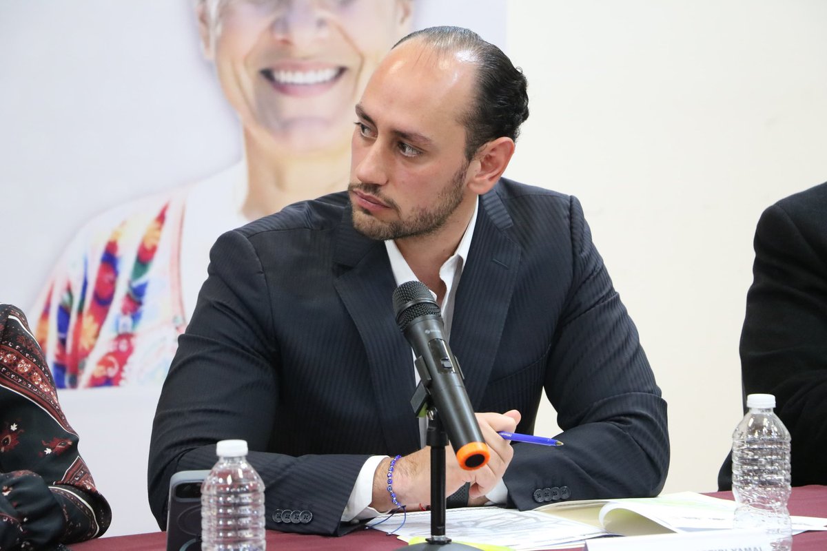 BetoLastiriY's tweet photo. Hoy fue un buen día, Puebla es el primer estado de la República en presentar en colaboración con el @IMPI_Mexico la campaña de precio diferencial.

Registra tu marca por solo $312 pesos mexicanos. 

Esto es #PensarEnGrande 🤌🏻😎 https://t.co/U72Cb3gpTh