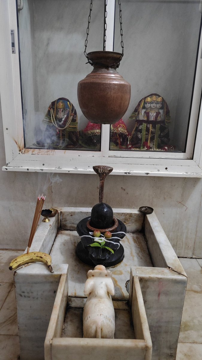 🔱🚩|| हर हर महादेव ||🚩🔱
ॐ त्र्यम्बकं यजामहे सुगन्धिं पुष्टिवर्धनम
उर्वारुकमिव बन्धनान्मृत्योर्मुक्षीय मामृताम।🌹🙏आशुतोष शशाँक शेखर,चन्द्र मौली चिदंबरा,
कोटि कोटि प्रणाम शम्भू,कोटि नमन दिगम्बरा ।।
🔱🥀महाशिवरात्रि की हार्दिक शुभकामनाएँ🥀🔱 #Mahashivratri2025 #ॐनमःशिवाय