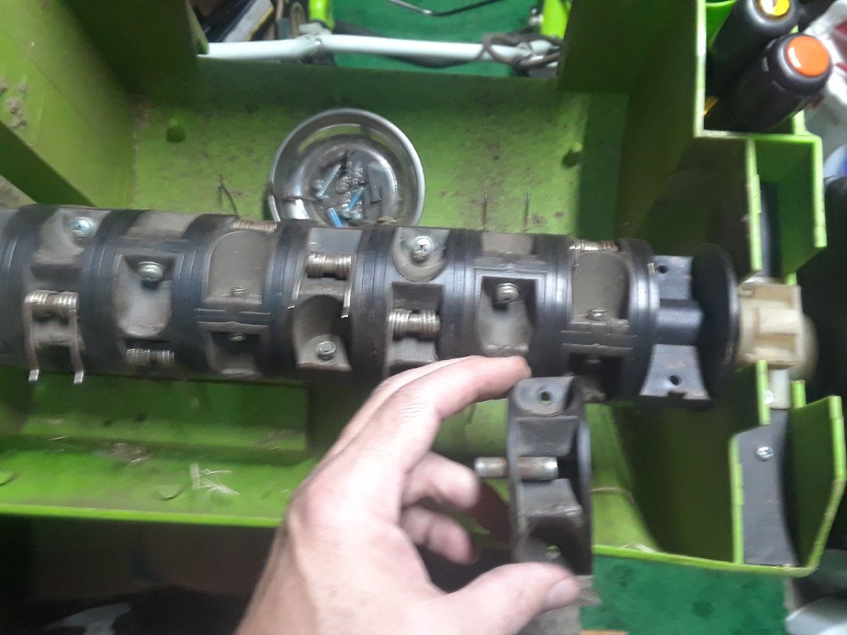 tejastoolman's tweet photo. @trumplicans2024 new teeth springs for the yard thatcher lol
#DIYeverything https://t.co/ttIir0HQCL
