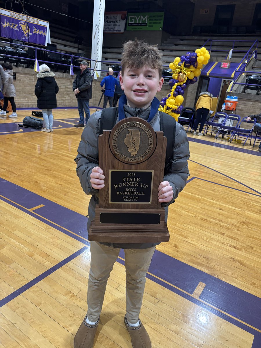 brydendoyle2029's tweet photo. 2nd place in state class 4A. 

@DBuelt 
@QHSBASKETBALL 
@MurrayElite https://t.co/W0rkRyQCPV