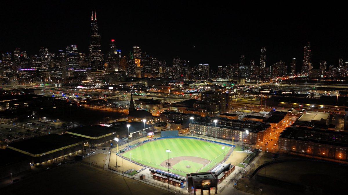 Good night, Windy City!

#ChicagosCollegeTeam