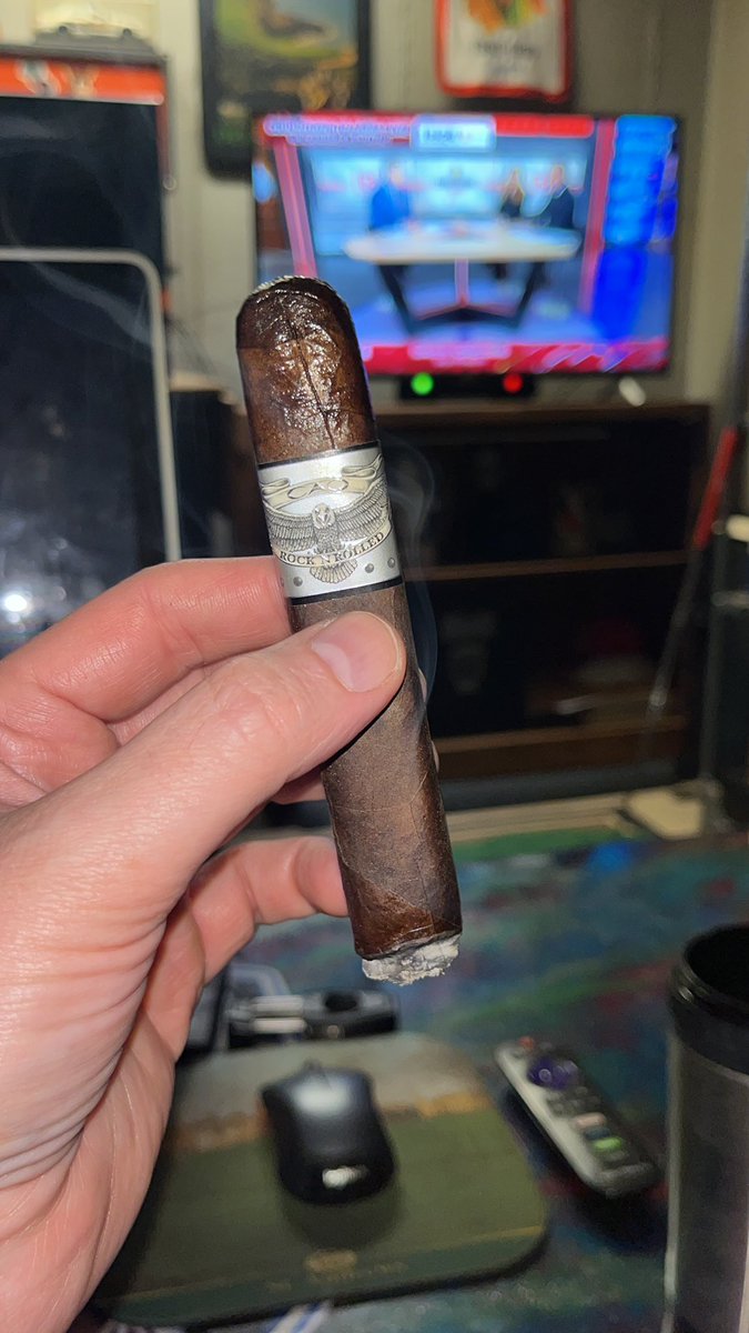 Cigar Guy tweet media