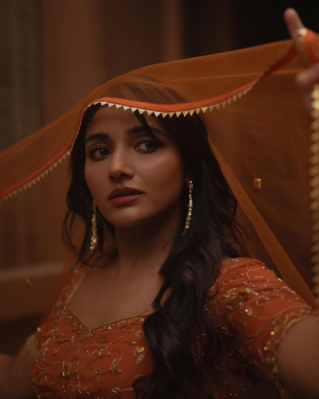 GkrhJVFWwAAsGTo?format=jpg&name=large