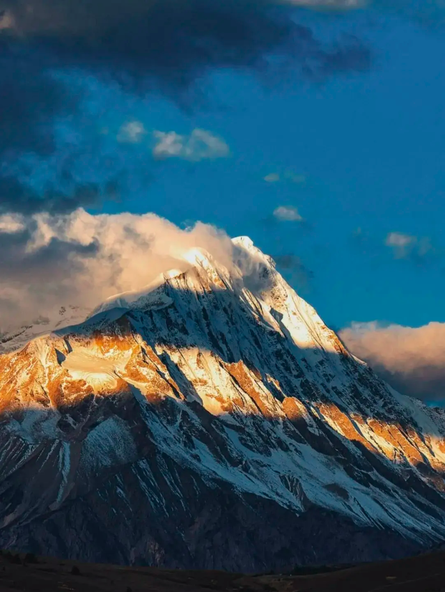 GanziChina's tweet photo. Genie Mountain is the most Mars-like place I’ve seen on Earth at an altitude of 4,000 meters. Trust me, you absolutely have to see it for yourself in this lifetime! #Spring #Genie #Ganzi #Mars #BucketList #SichuanTravelinSpring #travel #landscapes #tourism #Sichuan #China #Tibet https://t.co/QLXfaZ44MH