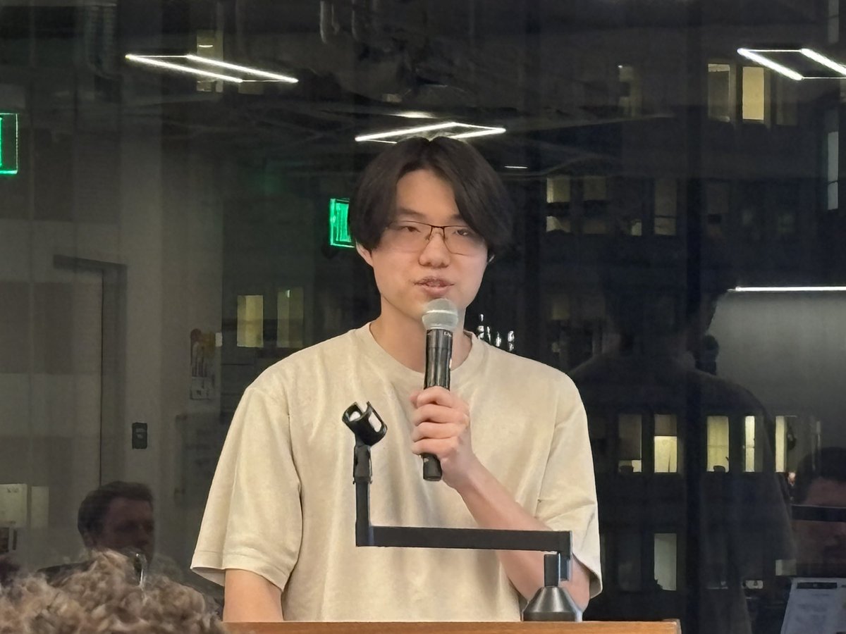 JohnWoodell's tweet image. React renders… do they matter? We can see lots going on with the profiler. @aidenybai presents during All Things Web at @getsentry HQ.