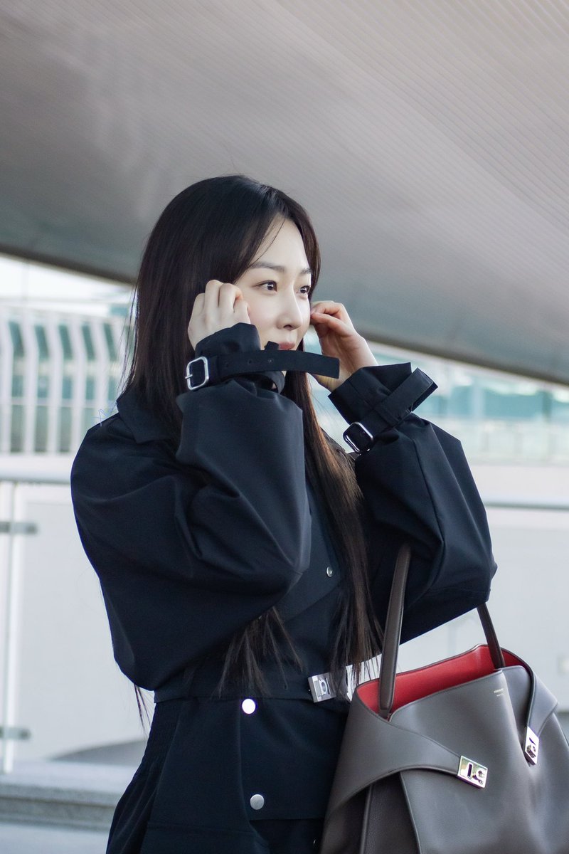 xhxh_shj's tweet photo. 250226 MFW 출국 포토월
#서현진 https://t.co/24rIvaJRDC