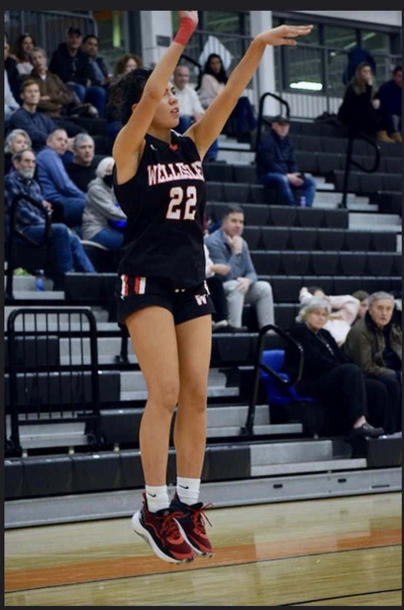Congratulations to Laura Girouard on being named a Bay State Conference All-Star and to Maria Gianarikas, Honorable Mention.